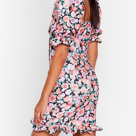 NWT Nasty Gal Pink Floral Bodycon Dress, Size 6, Puff Sleeve with Keyhole - Picture 14 of 14